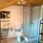 Idyllisches Und Alleinstehendes Maiensaess In Valposchiavo Vakantiehuis