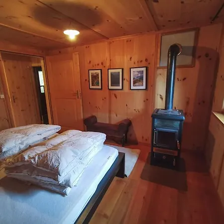 Idyllisches Und Alleinstehendes Maiensaess In Valposchiavo Ferienhaus