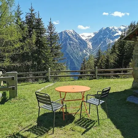 Idyllisches Und Alleinstehendes Maiensaess In Valposchiavo * Poschiavo